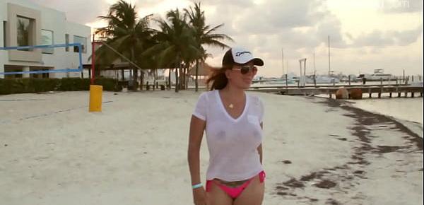  Nicky Ferrari - Temptation Cancun